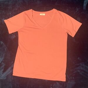 Zenana Outfitters Pink Fitted Crew Neck Tee